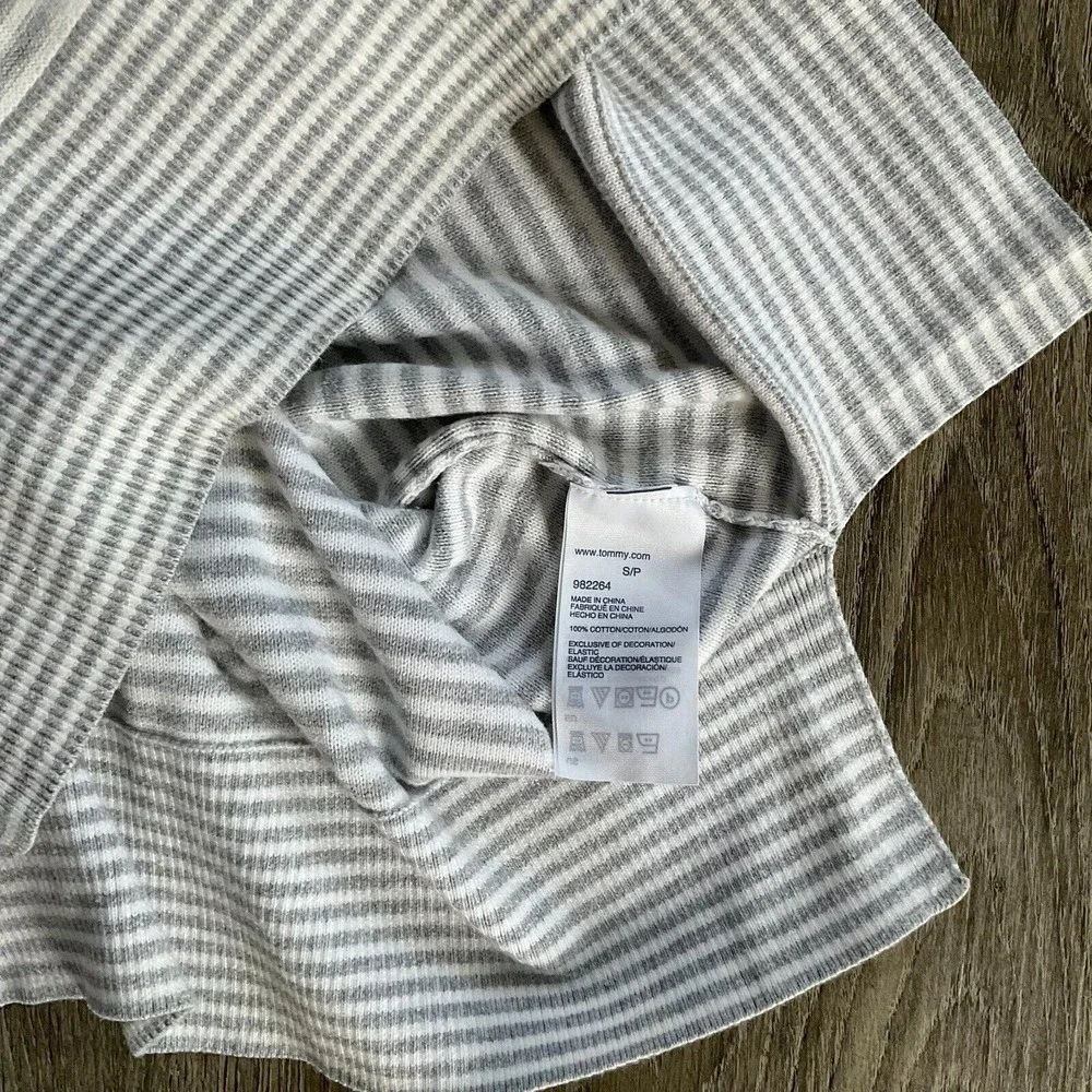 Tommy‎ Hilfiger Women's Sweater Small Vneck Grey White Striped